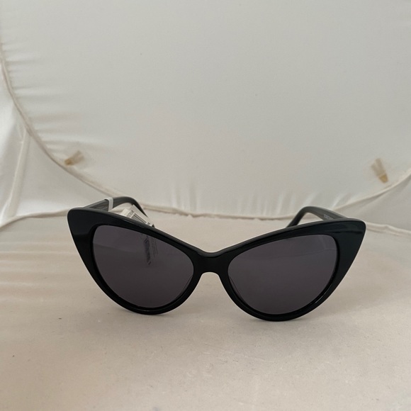 SN sunglasses main image 4
